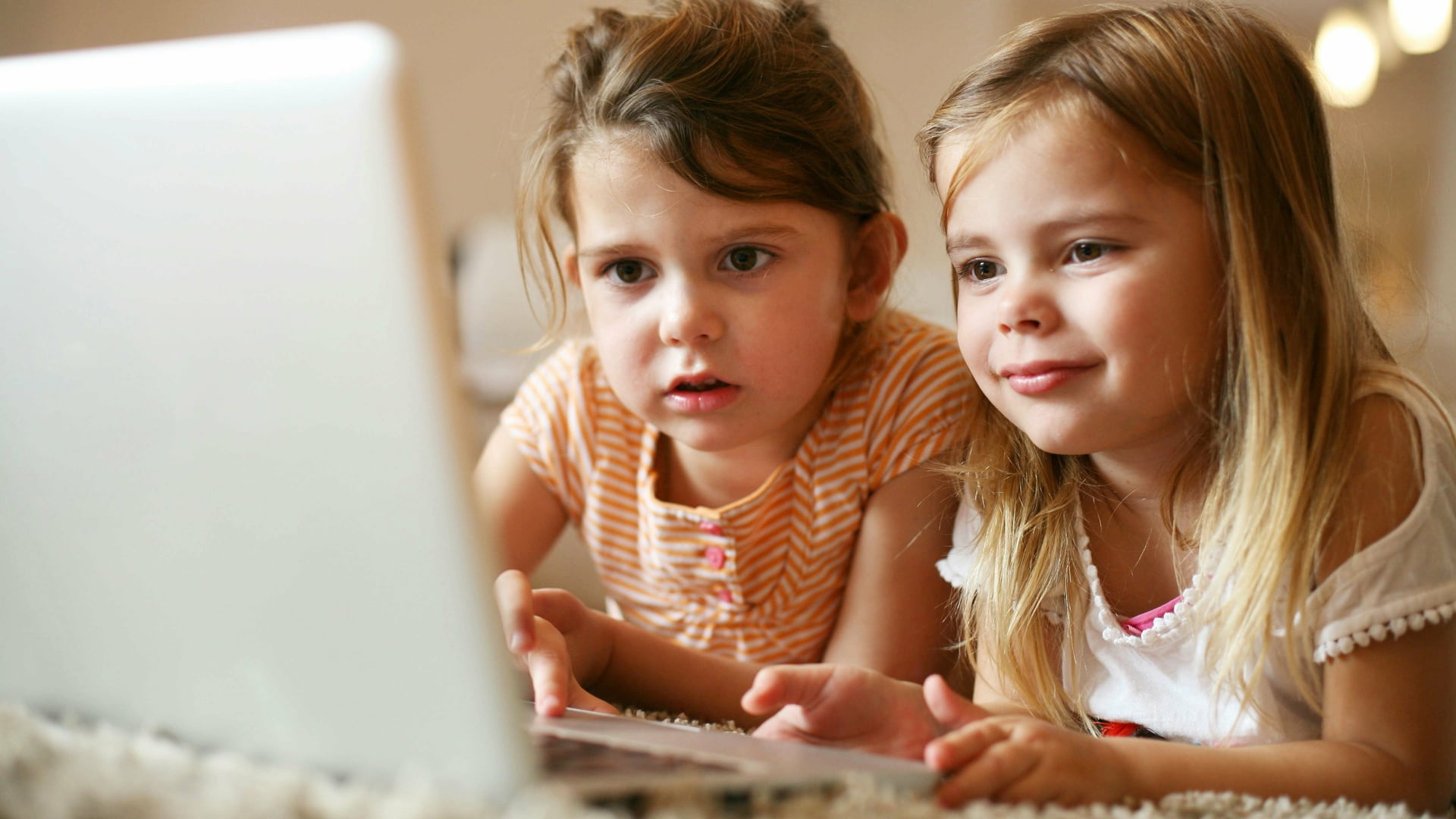 Sicherheit, Smartphones, Datenschutz, Privatsphäre, Tablets, Kinder, Jugendschutz, Kinderschutz, Kindersicherung, Familie, Eltern, Elternkontrolle