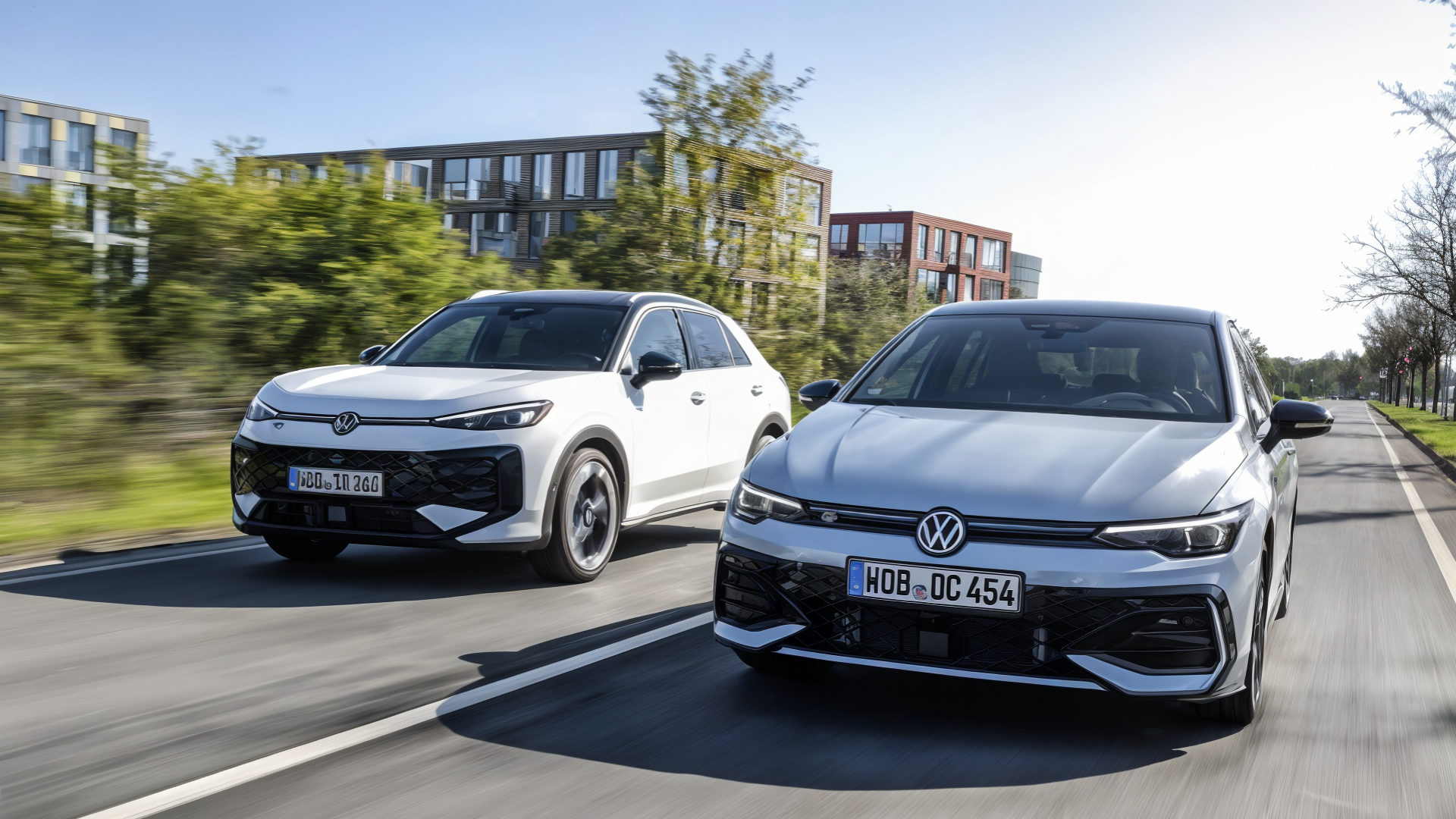 Elektromobilität, Elektroauto, E-Auto, volkswagen, Automobilindustrie, SUV, Straße, fahren, golf, Wolfsburg, Kompaktwagen, MEB-Plattform, vw golf, T-Roc, Modellvergleich