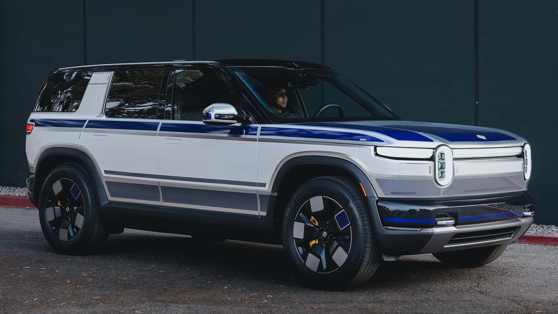Ki, Elektroautos, Elektromobilität, tesla, Elektroauto, E-Auto, autonomes Fahren, SUV, LIDAR, Rivian, Fahrassistenzsysteme, Level 4, R2, Autonomy+, Mind Robotics