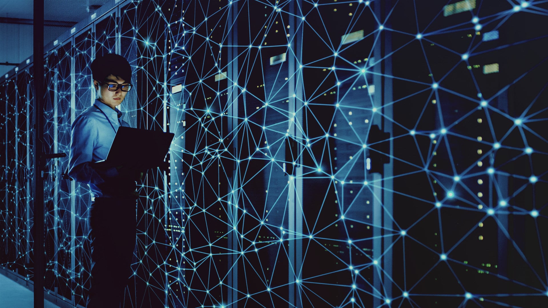 Sicherheit, Sicherheitslücke, Hacker, Security, Angriff, Hack, Netzwerk, Server, Cybersecurity, Cybercrime, Hacking, Hackerangriff, Internetkriminalität, Supercomputer, Darknet, Hacker Angriffe, Rechenzentrum, Programmierer, Rechenzentren, Ethernet, Wartung, Cyber, Datacenter, Coder, Serverfarm, Serverraum, Supercomputing, Datencenter, Serverrack, Wartungsarbeiten, Serverschrank, Engeneer