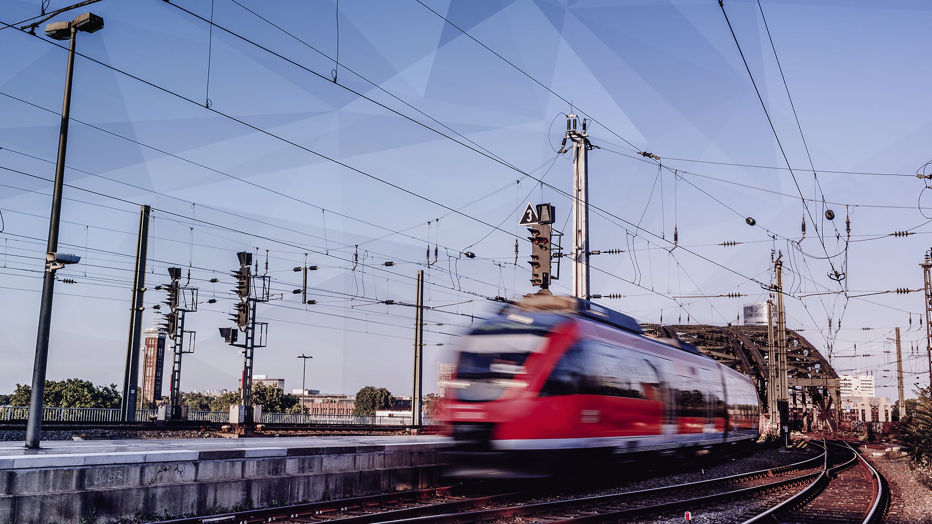 Logistik, Verkehr, Transport, Deutsche Bahn, Bahn, Zug, Transportmittel, Eisenbahn, Güterverkehr, Güter, Schwerlast, Regionalverkehr, Schiene, Bahnhof, Lok, Schnellzug, Personennahverkehr, Personenverkehr, Regio