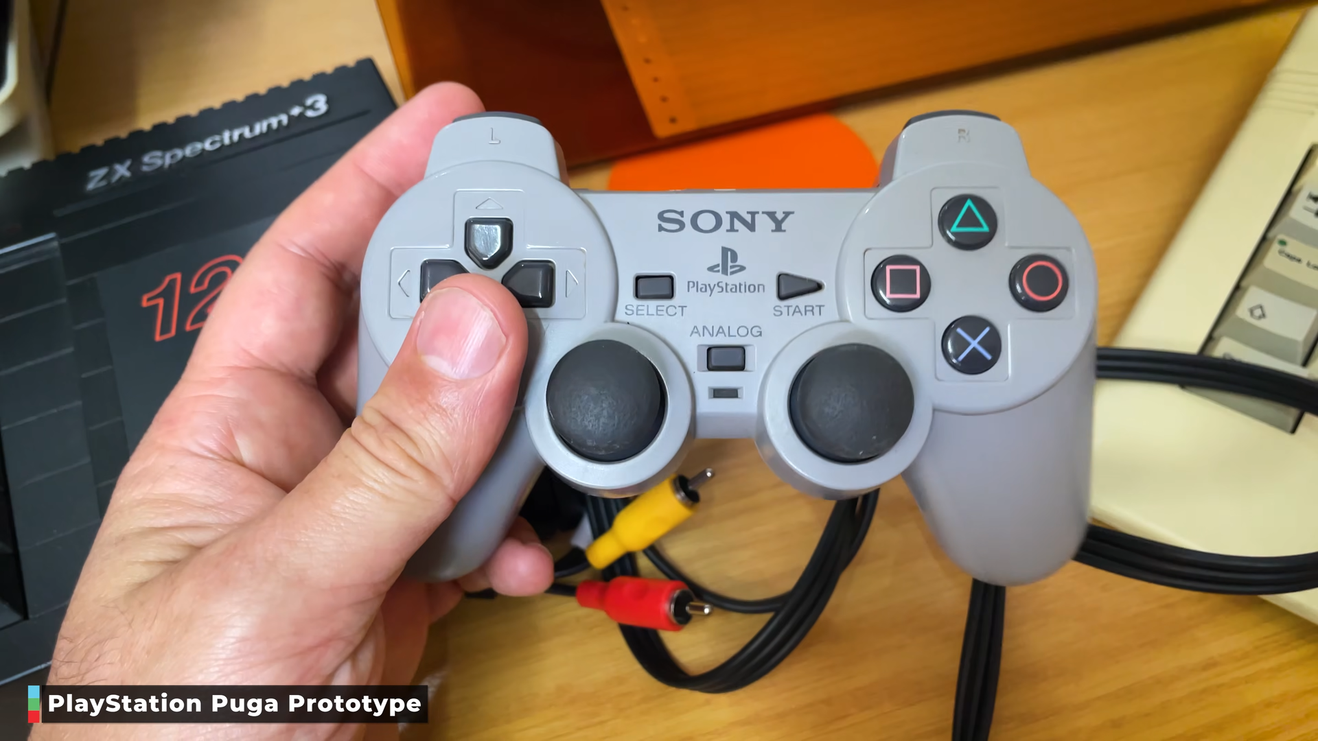 Konsole, Sony, Spielkonsole, Playstation, Konsolen, Spielekonsole, Spielekonsolen, Controller, Prototyp, Gamepad, PS1, DualShock, PS One